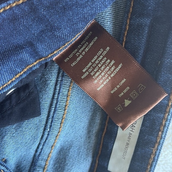 Farrah Baby Bootcut Jeans | Dark Wash Mid Rise Stretch Denim Size 2 Petite - Picture 5 of 10